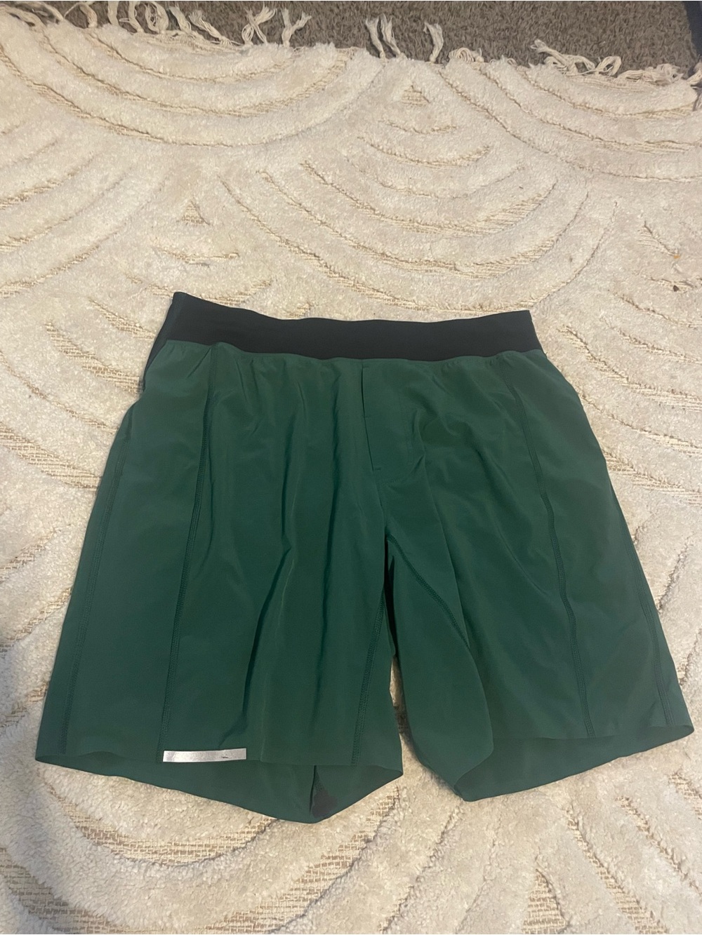 lululemon athletica Forest Green Athletic Shorts with Black Waistband Sz large